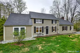 27 Chestnut Hill Rd, Newtown, CT 06482 - Photo 2