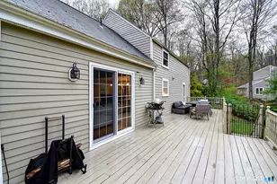 27 Chestnut Hill Rd, Newtown, CT 06482 - Photo 12