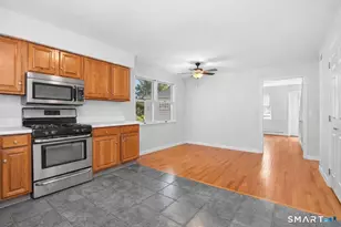 21 West Division St, Greenwich, CT 06830 - Photo 8