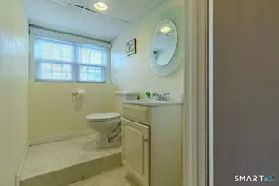 220 Oak Ridge Rd, Stratford, CT 06614 - Photo 28