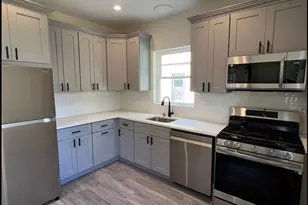 37 Woodland St, New Haven, CT 06511 - Photo 2