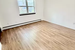 242 Lakeview Ave, Waterbury, CT 06705 - Photo 10