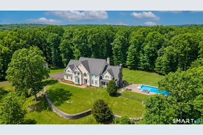 48 Coach Light Drive, Woodbury, CT 06798 - Photo 2