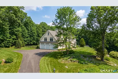 48 Coach Light Drive, Woodbury, CT 06798 - Photo 4