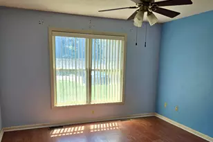 304 Brainard Rd, Enfield, CT 06082 - Photo 6