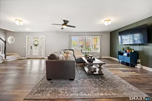 101 Sunset Dr, Derby, CT 06418 - Photo 6