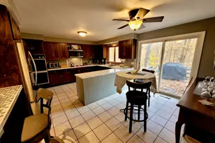 69 Sherwood Ln, Norwich, CT 06360 - Photo 4