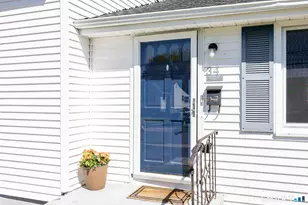 34 Crocker Ave, West Hartford, CT 06110 - Photo 2
