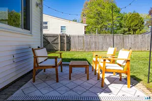 34 Crocker Ave, West Hartford, CT 06110 - Photo 24