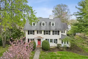 262 Kenyon St, Hartford, CT 06105 - Photo 2