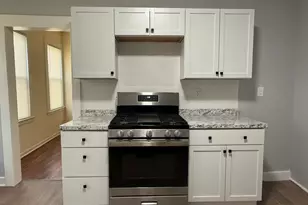 51 Gilbert St, West Haven, CT 06516 - Photo 4