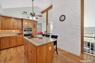 29 Trinity Ave, Glastonbury, CT 06033 - Photo 10