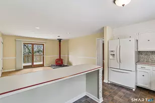 64 Mariner Cir, Trumbull, CT 06611 - Photo 16