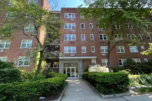 54 W North St, Stamford, CT 06902 - Photo 2