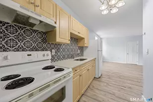 60 Center St, Wallingford, CT 06492 - Photo 6