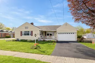 1304 Nichols Ave, Stratford, CT 06614 - Photo 2