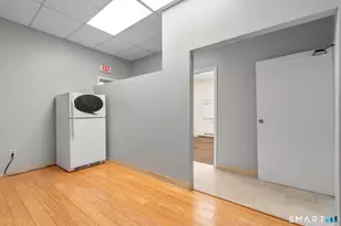 250 Governor St, East Hartford, CT 06108 - Photo 12
