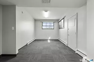 250 Governor St, East Hartford, CT 06108 - Photo 8