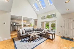 35 Aarons Ct, Ridgefield, CT 06877 - Photo 6