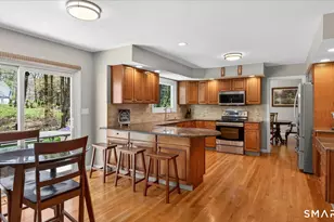 7 Village View Ln, Farmington, CT 06085 - Photo 14