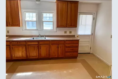 40 Maplewood Avenue, Torrington, CT 06790 - Photo 4