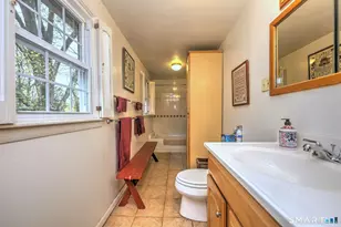 615 James Farm Rd, Stratford, CT 06614 - Photo 28
