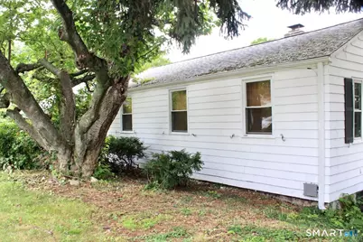 49 Robert Street, Hamden, CT 06514 - Photo 4