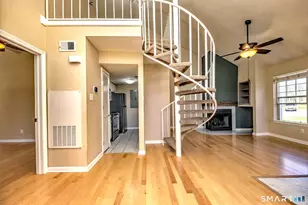 138 Carriage Crossing Ln, Middletown, CT 06457 - Photo 6