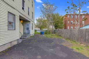 18 S Whitney St, Hartford, CT 06106 - Photo 16