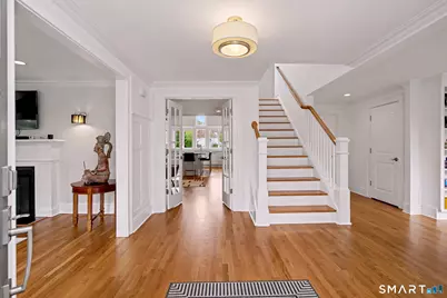 19 Richards Lane, New Canaan, CT 06840 - Photo 2