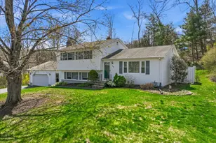 45 Brookwood Dr, Branford, CT 06405 - Photo 2