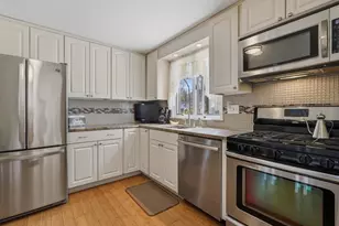 45 Brookwood Dr, Branford, CT 06405 - Photo 10