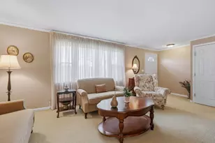 45 Brookwood Dr, Branford, CT 06405 - Photo 4