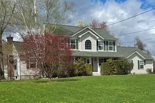 17 Autumn Ridge Rd, Oxford, CT 06478 - Photo 2