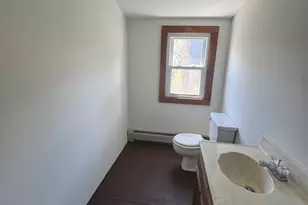 265 Greenwood St, Bridgeport, CT 06606 - Photo 14