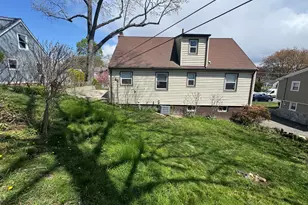 265 Greenwood St, Bridgeport, CT 06606 - Photo 16