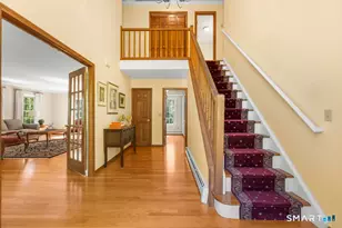33 Topledge Rd, Redding, CT 06896 - Photo 2