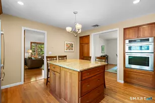 33 Topledge Rd, Redding, CT 06896 - Photo 8