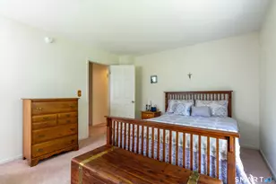 9 Newberry Ln, Glastonbury, CT 06033 - Photo 16