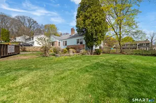 7 Hamburg St, Shelton, CT 06484 - Photo 4