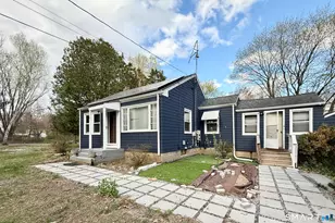 15 Beecher Rd, Woodbridge, CT 06525 - Photo 2