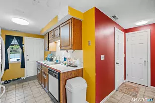 3221 E Main St, Waterbury, CT 06705 - Photo 10
