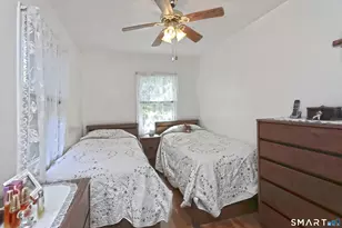 110 Greystone Rd, Bridgeport, CT 06610 - Photo 16