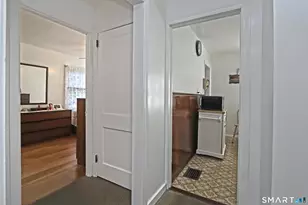 110 Greystone Rd, Bridgeport, CT 06610 - Photo 18