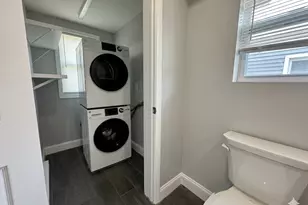 105 Churchill St, Fairfield, CT 06824 - Photo 12