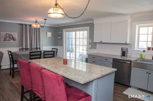 27 Old Skinner St, East Hampton, CT 06424 - Photo 10
