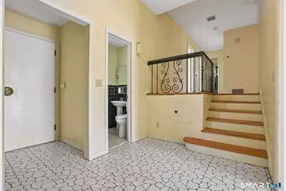 104 Knollwood Drive, New Haven, CT 06515 - Photo 16