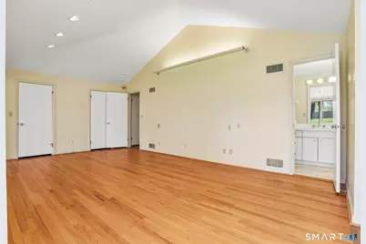 104 Knollwood Drive, New Haven, CT 06515 - Photo 18