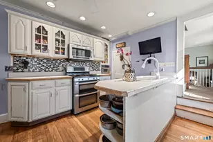 455 Woodlawn Ave, Stratford, CT 06614 - Photo 18