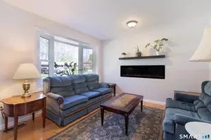 8 Crestview Terrace, Wallingford, CT 06492 - Photo 4